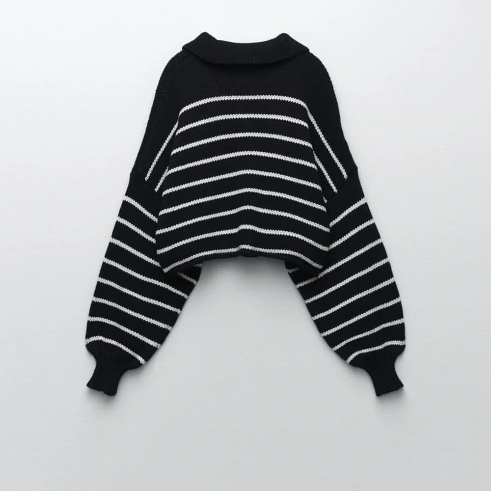 Zara Crop Sweater - Picture 9 of 11